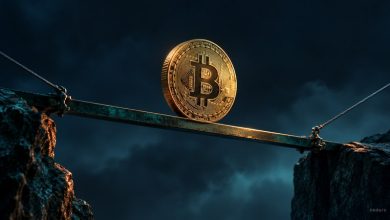 بیت کوین روی ترازوی تعادل؛ تصویر مفهومی ریسک اهرم بازار